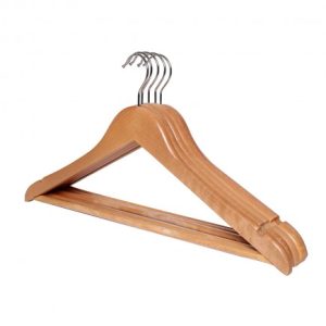 Ganchos de madera natural...